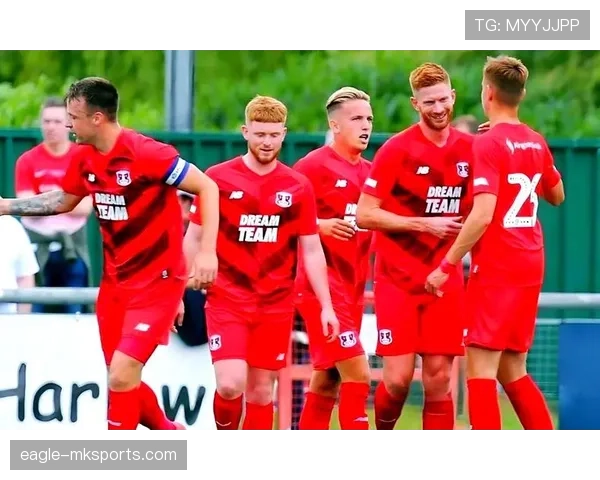 英超争冠白热化：顶级豪门近期状态解析与冠军归属前瞻